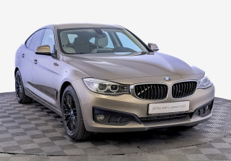 Подержанный автомобиль BMW M3 Sedan 2015 года (3 фото)