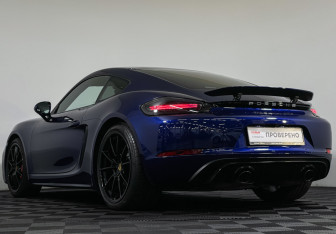 Подержанный автомобиль Porsche Cayman 2021 года (24 фото)