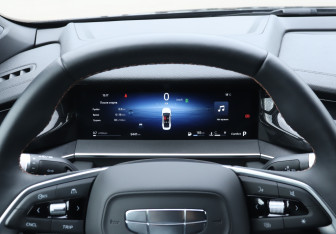 Подержанный автомобиль Geely Preface 2024 года (11 фото)