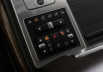 Подержанный автомобиль Land Rover Range Rover Sport 2013 года (12 фото)