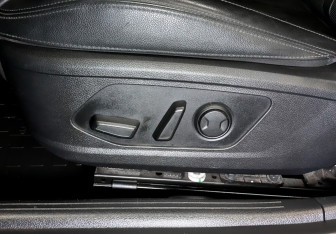 Подержанный автомобиль Kia K5 2020 года (21 фото)