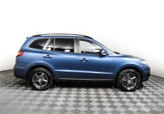 Подержанный автомобиль Hyundai Santa Fe 2012 года (4 фото)