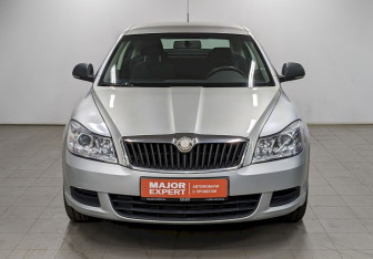 Подержанный автомобиль Skoda Fabia Hatchback 2010 года (2 фото)
