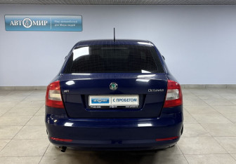 Подержанный автомобиль Skoda Octavia Liftback 2012 года (6 фото)