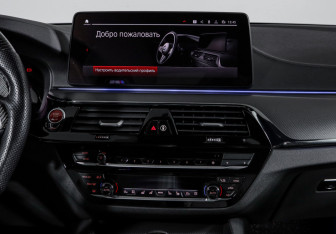 Подержанный автомобиль BMW M5 Sedan 2022 года (13 фото)