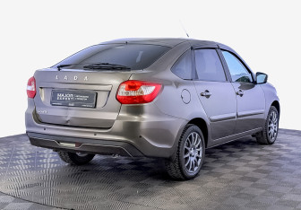 Подержанный автомобиль LADA (ВАЗ) Granta Liftback 2021 года (5 фото)
