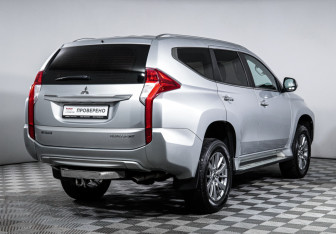 Подержанный автомобиль Mitsubishi Pajero Sport 2019 года (5 фото)