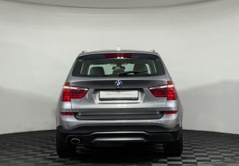 Подержанный автомобиль BMW X3 2015 года (4 фото)