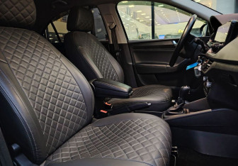 Подержанный автомобиль Skoda Rapid Liftback 2021 года (10 фото)