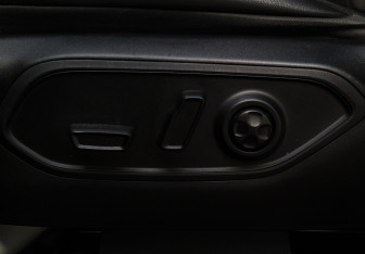 Подержанный автомобиль Jeep Grand Cherokee 2021 года (18 фото)