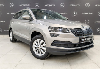 Подержанный автомобиль Skoda Karoq 2020 года (3 фото)