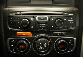 Подержанный автомобиль Citroen DS4 2014 года (16 фото)