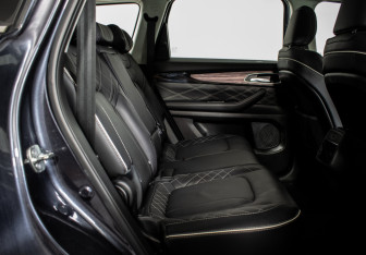 Подержанный автомобиль Exeed VX 2022 года (10 фото)