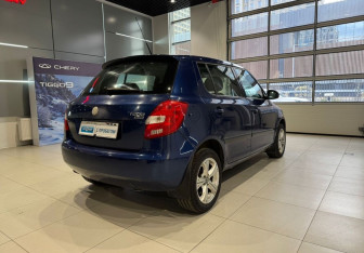 Подержанный автомобиль Skoda Fabia Hatchback 2007 года (4 фото)