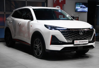 Подержанный автомобиль Changan UNI-S 2024 года (3 фото)