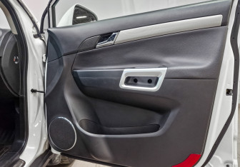 Подержанный автомобиль Opel Antara 2012 года (24 фото)