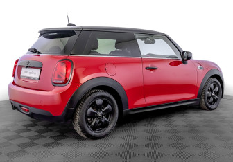 Подержанный автомобиль MINI Hatch 2021 года (5 фото)