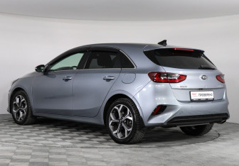 Подержанный автомобиль Kia Ceed Hatchback 2018 года (7 фото)