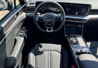 Новый Kia K5 2025 (16 фото)