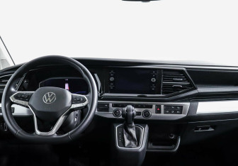 Подержанный автомобиль Volkswagen Multivan 2021 года (5 фото)