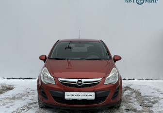 Подержанный автомобиль Opel Corsa 2011 года (2 фото)
