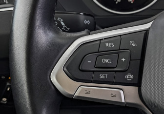 Подержанный автомобиль Volkswagen Tiguan 2021 года (27 фото)