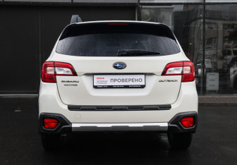 Подержанный автомобиль Subaru Outback Wagon 2018 года (5 фото)