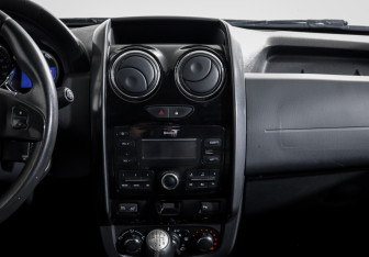 Подержанный автомобиль Renault Duster 2017 года (5 фото)