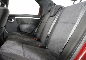 Подержанный автомобиль Renault Logan Sedan 2012 года (9 фото)