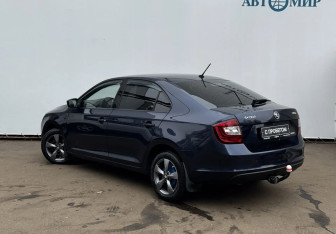 Подержанный автомобиль Skoda Rapid Liftback 2016 года (7 фото)