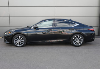 Подержанный автомобиль Lexus ES 2018 года (7 фото)