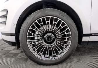 Подержанный автомобиль Land Rover Range Rover Evoque 2021 года (18 фото)