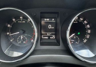 Подержанный автомобиль Skoda Yeti 2015 года (13 фото)