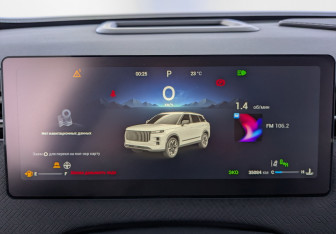 Подержанный автомобиль Jaecoo J7 2024 года (15 фото)