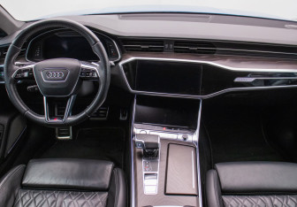 Подержанный автомобиль Audi A7 2019 года (13 фото)