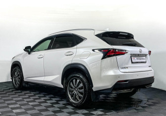 Подержанный автомобиль Lexus NX 2015 года (7 фото)