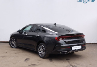 Подержанный автомобиль Kia K5 2021 года (7 фото)