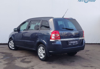 Подержанный автомобиль Opel Zafira Compactvan 2011 года (6 фото)