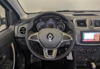 Подержанный автомобиль Renault Sandero 2021 года (18 фото)