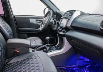 Подержанный автомобиль Lifan X60 2013 года (9 фото)