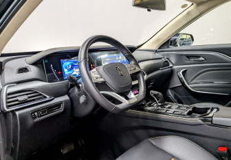 Подержанный автомобиль FAW Bestune T77 2023 года (17 фото)