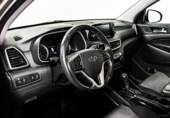 Подержанный автомобиль Hyundai Tucson 2019 года (9 фото)