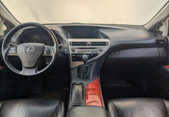 Подержанный автомобиль Lexus RX 2010 года (9 фото)