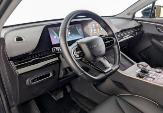 Подержанный автомобиль Omoda C5 2023 года (16 фото)