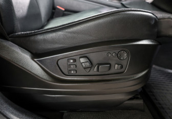 Подержанный автомобиль BMW X6 M 2012 года (26 фото)
