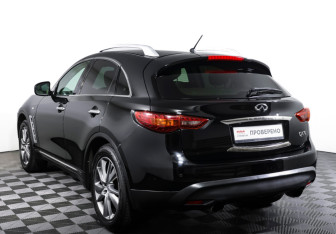 Подержанный автомобиль Infiniti QX70 2014 года (7 фото)