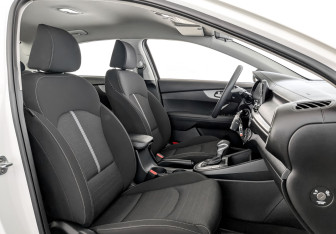 Подержанный автомобиль Kia Cerato Sedan 2019 года (23 фото)