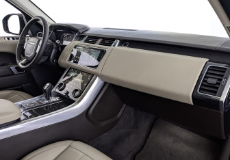 Подержанный автомобиль Land Rover Range Rover Sport 2020 года (13 фото)