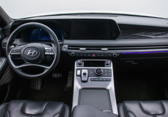 Подержанный автомобиль Hyundai Palisade 2023 года (13 фото)