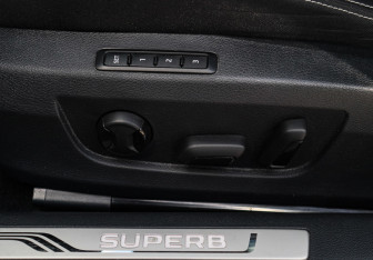 Подержанный автомобиль Skoda Superb Liftback 2024 года (20 фото)